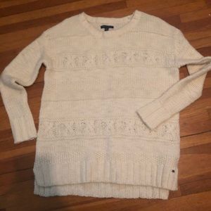 Small, cream AE sweater- hardly worn!